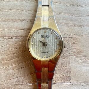 Vintage Gruen precision ladies gold tone dress watch NEW BATTERY